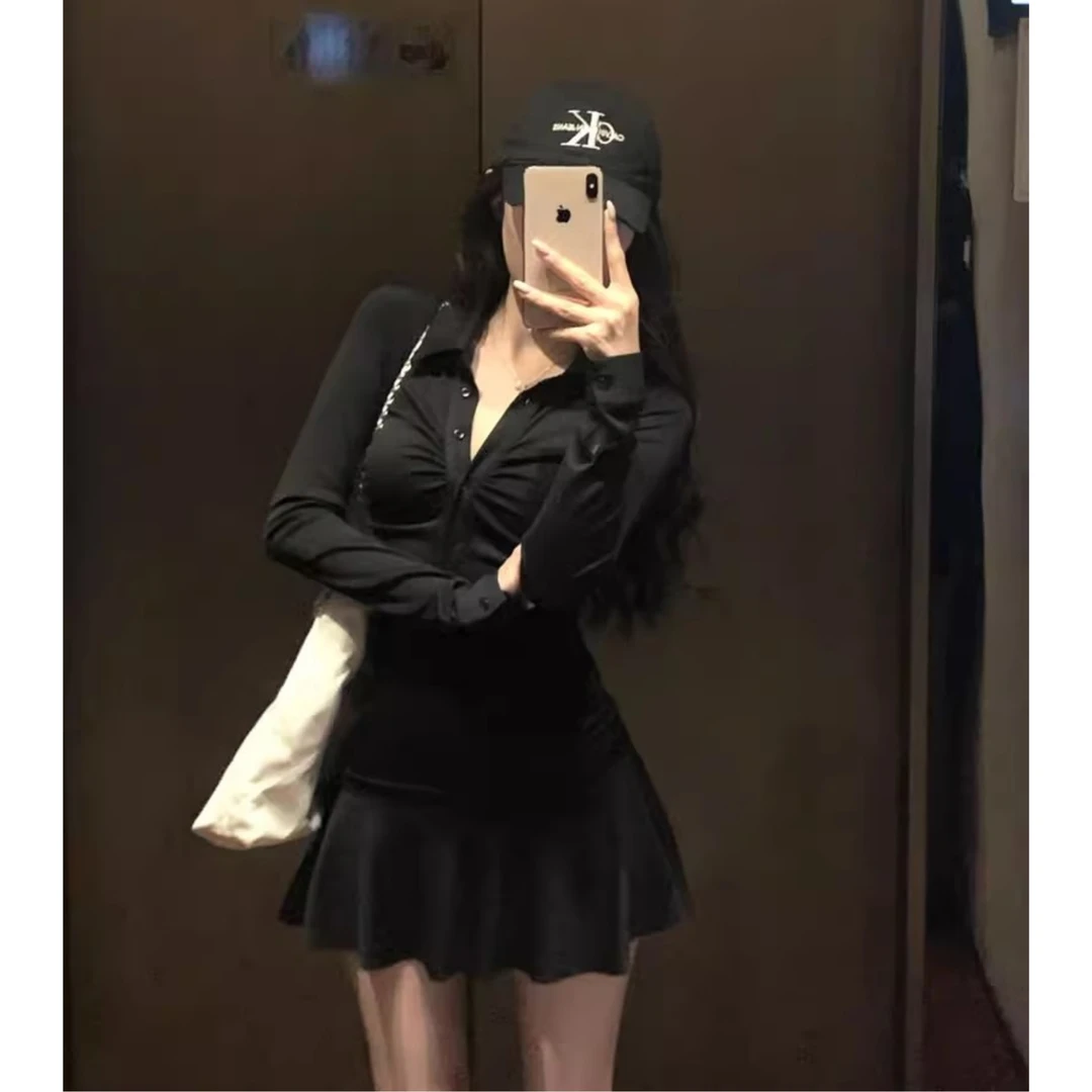 春秋新款收腰褶皱短款修身包臀连衣裙女运动风polo领收腰减龄伞裙