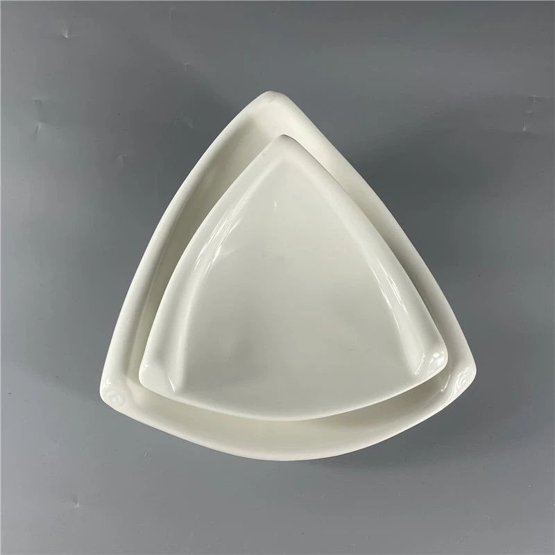 创意家用纯白陶瓷碗水果沙拉碗三脚碗翘脚碗不规则异形酒店餐具