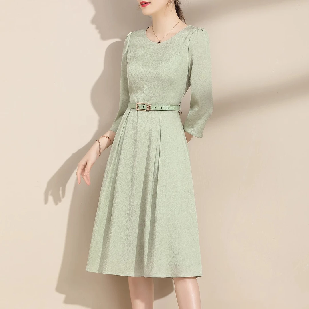 气质飘逸感圆领拼接长袖连衣裙女春秋显瘦A字长裙2025爆款中长裙