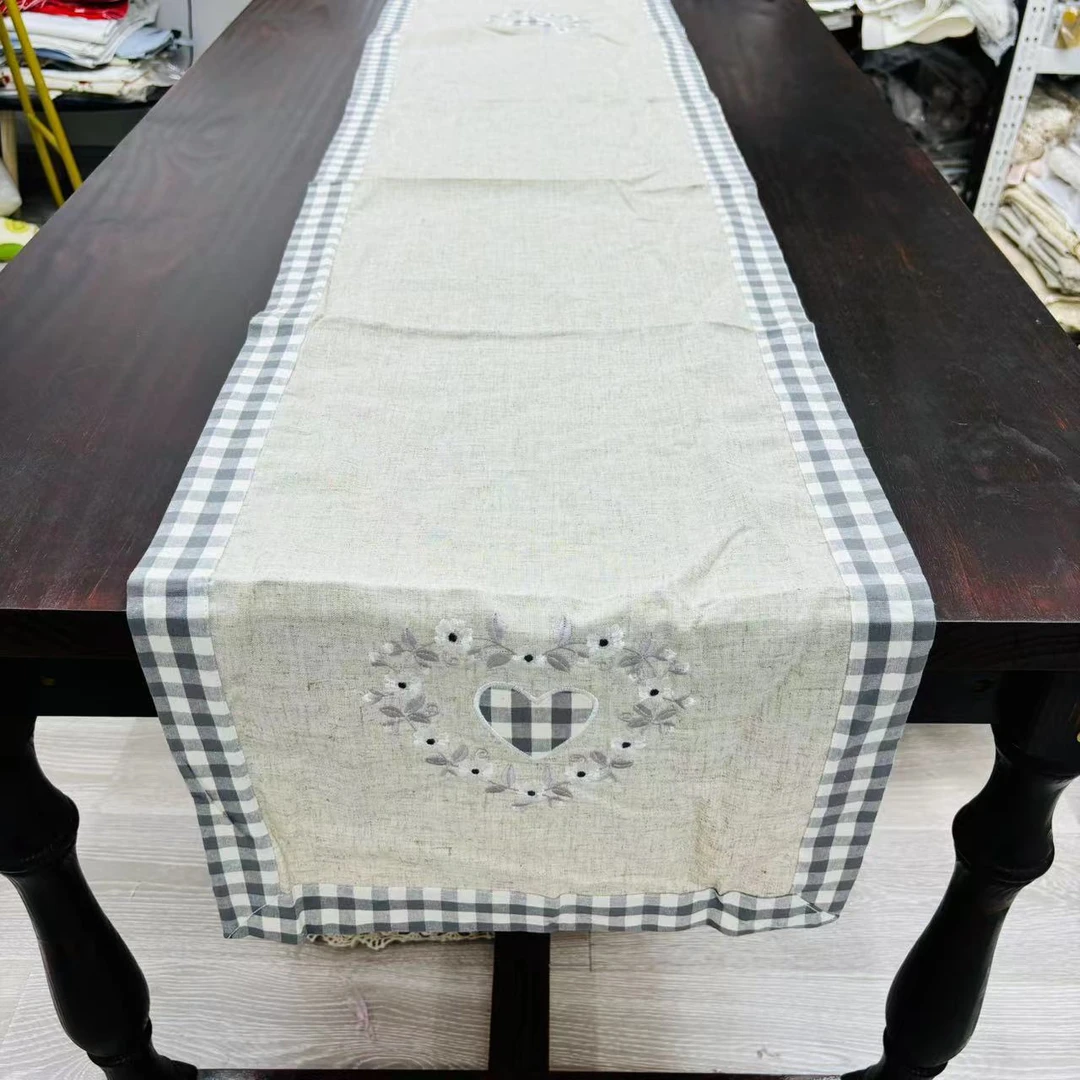 F019麻制贴布刺绣桌旗  35x1m7  一片发