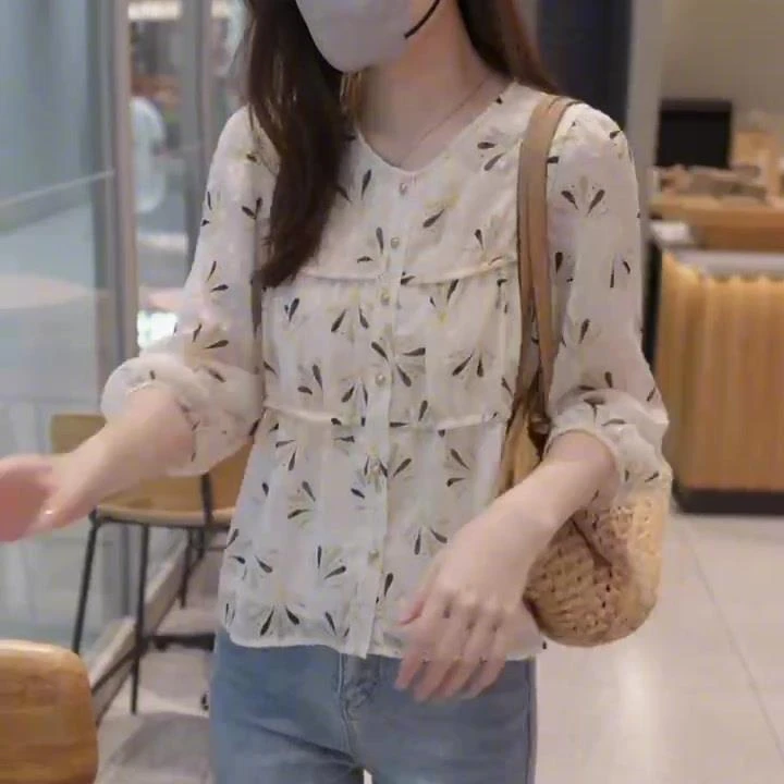 【大脸哈】[现货]碎花衬衫女夏2025新款设计感漂亮洋气上衣减龄小衫