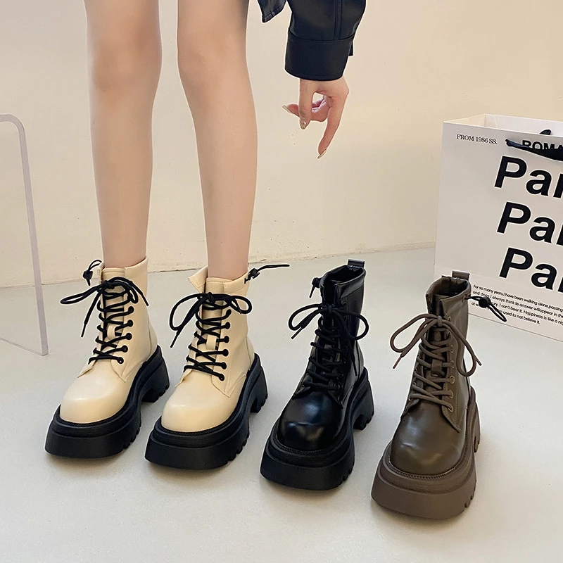 【童年专属】贾不假英伦风短筒百搭靴子女款2025新款厚底马丁靴