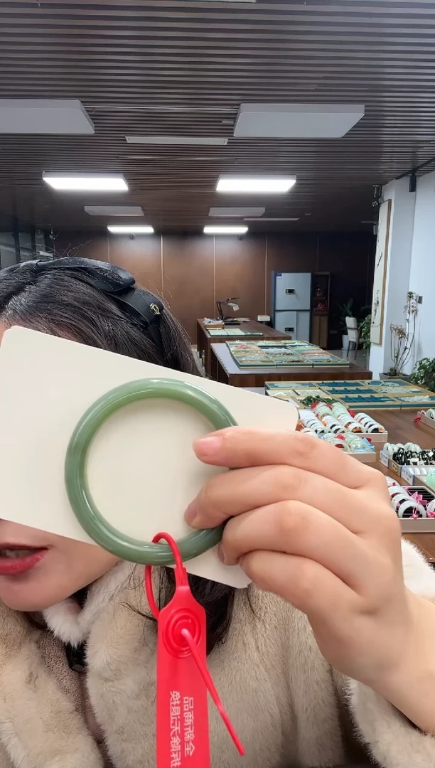 【闪购商品】和田玉手镯未镶嵌58