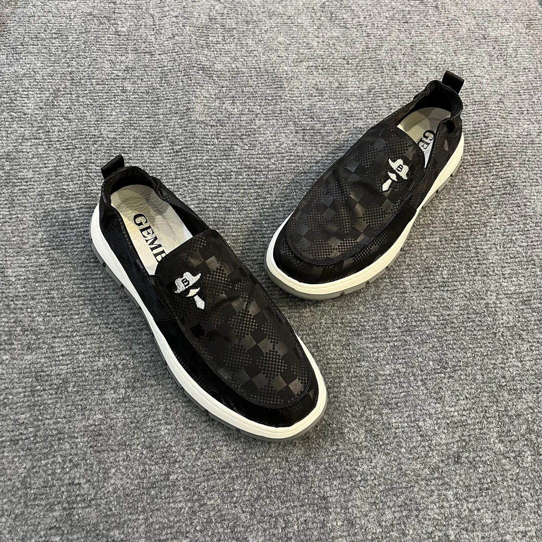 布鞋男2023年秋冬新款舒适时尚百搭潮流低帮鞋透气休闲板鞋男士