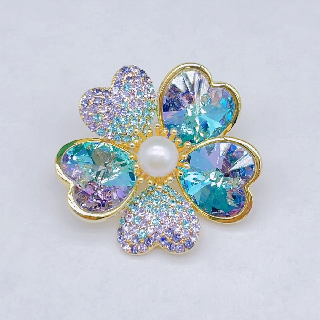 kasiya/卡思雅 铜合金胸针 高档奢华爱心五瓣花珍珠胸针