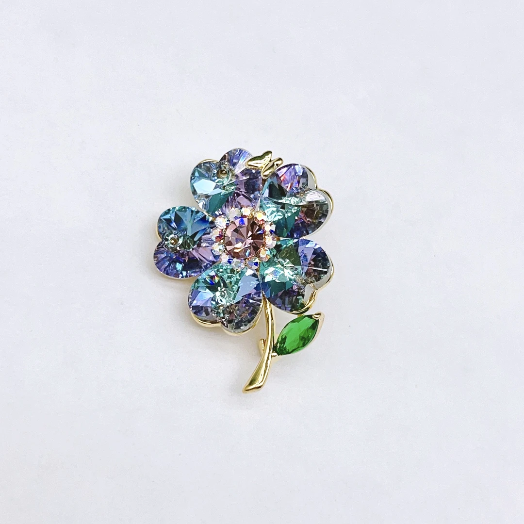 kasiya/卡思雅 铜合金仿水晶胸针 轻奢星空色五瓣花小西装胸针