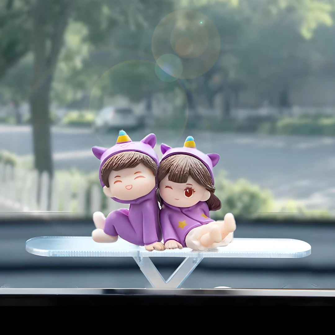 2024新款汽车卡通摆件情侣创意车载内饰滑板中控台显示屏滑动装饰