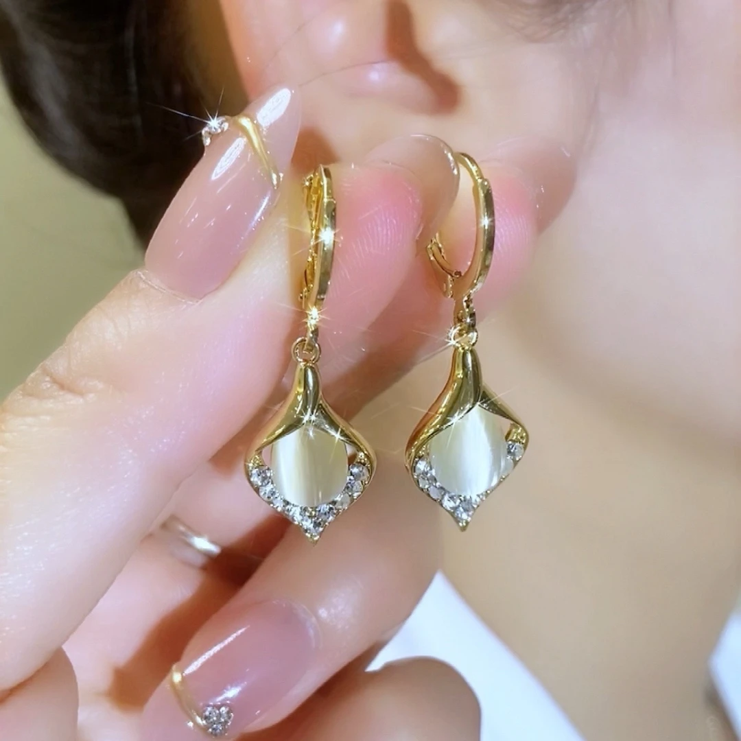 925银针耳环 925银针耳环 天使之眼耳扣轻奢水滴耳饰 186