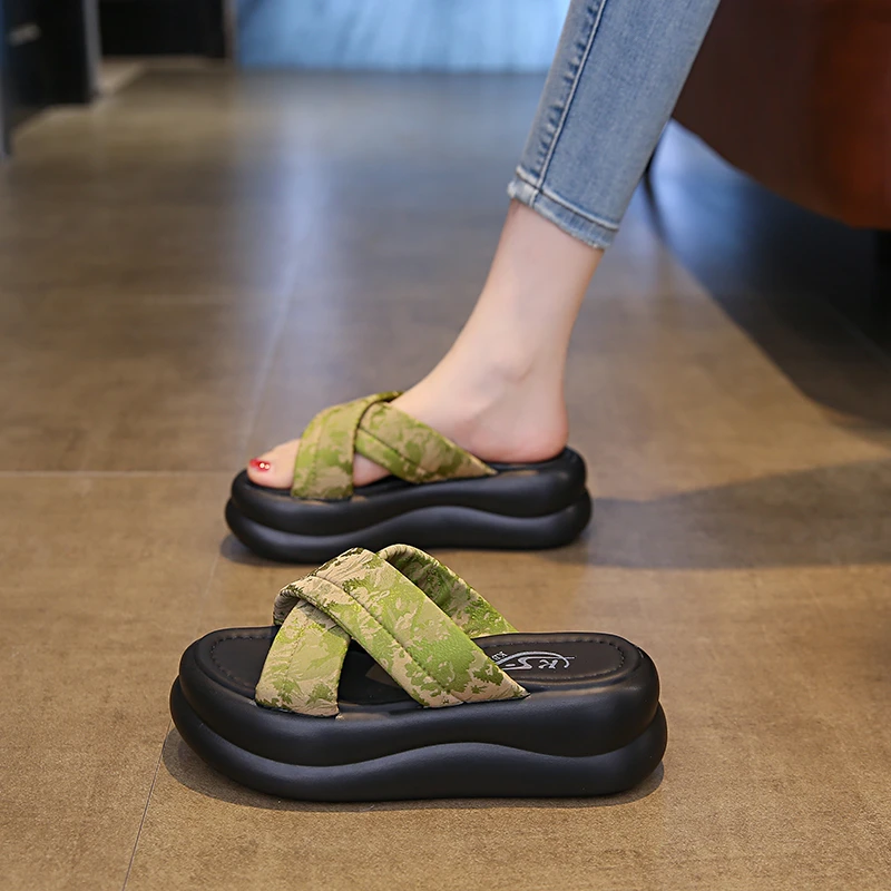 国风女外穿2024新款夏季踩屎感软底百搭时尚外出防滑沙滩凉拖鞋