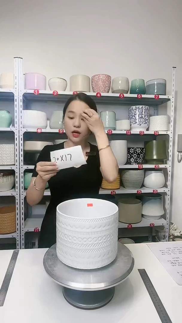 【闪购商品】陶瓷20CM以下罗马水波纹白中号20*17(瑕疵)