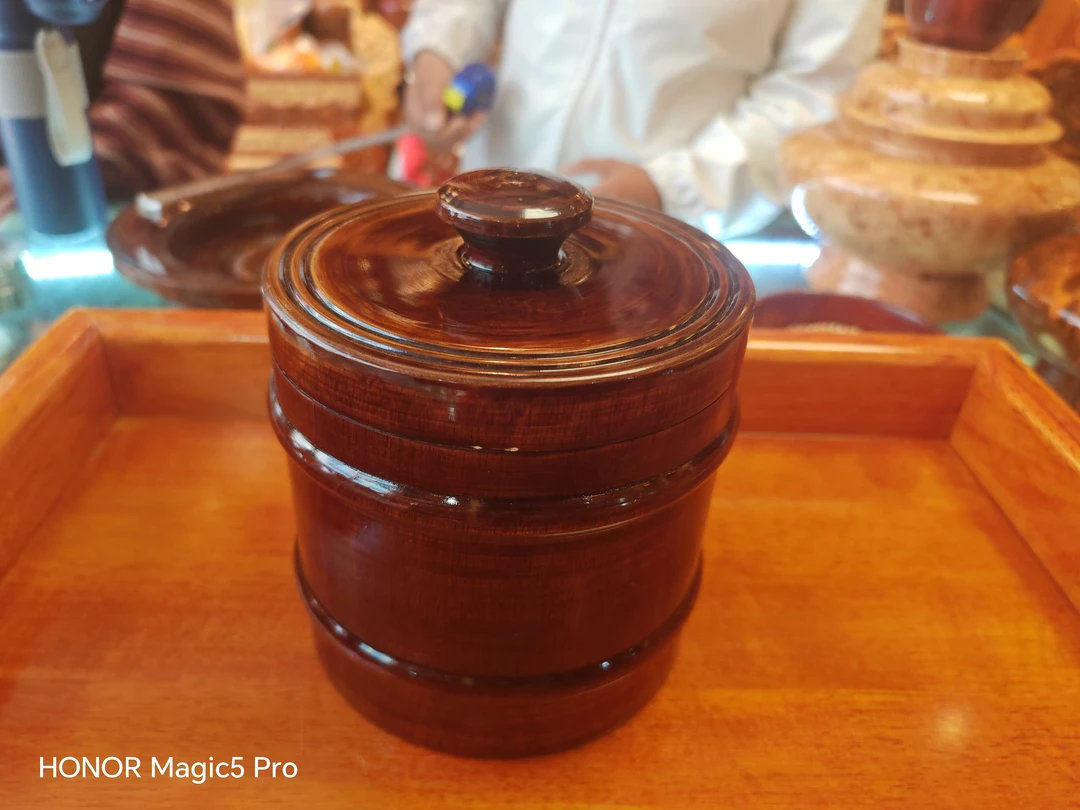 桦木装盐巴、白糖 奶渣等