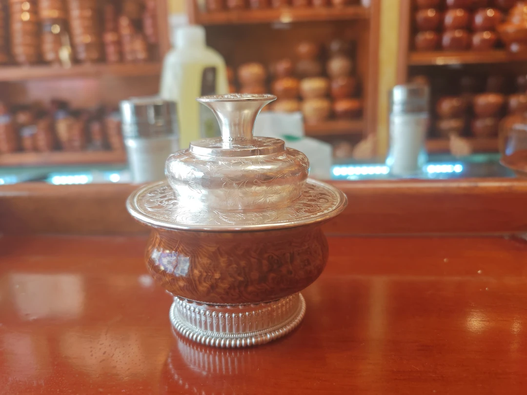 边扎木碗女士喝茶碗 （银盖子银底座一套）口径11公分