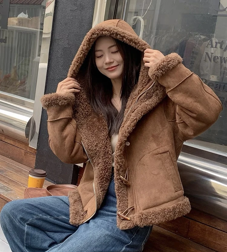 【毛小姐推荐】333新款秋冬加厚羊毛外套保暖帽款女款毛毛外套