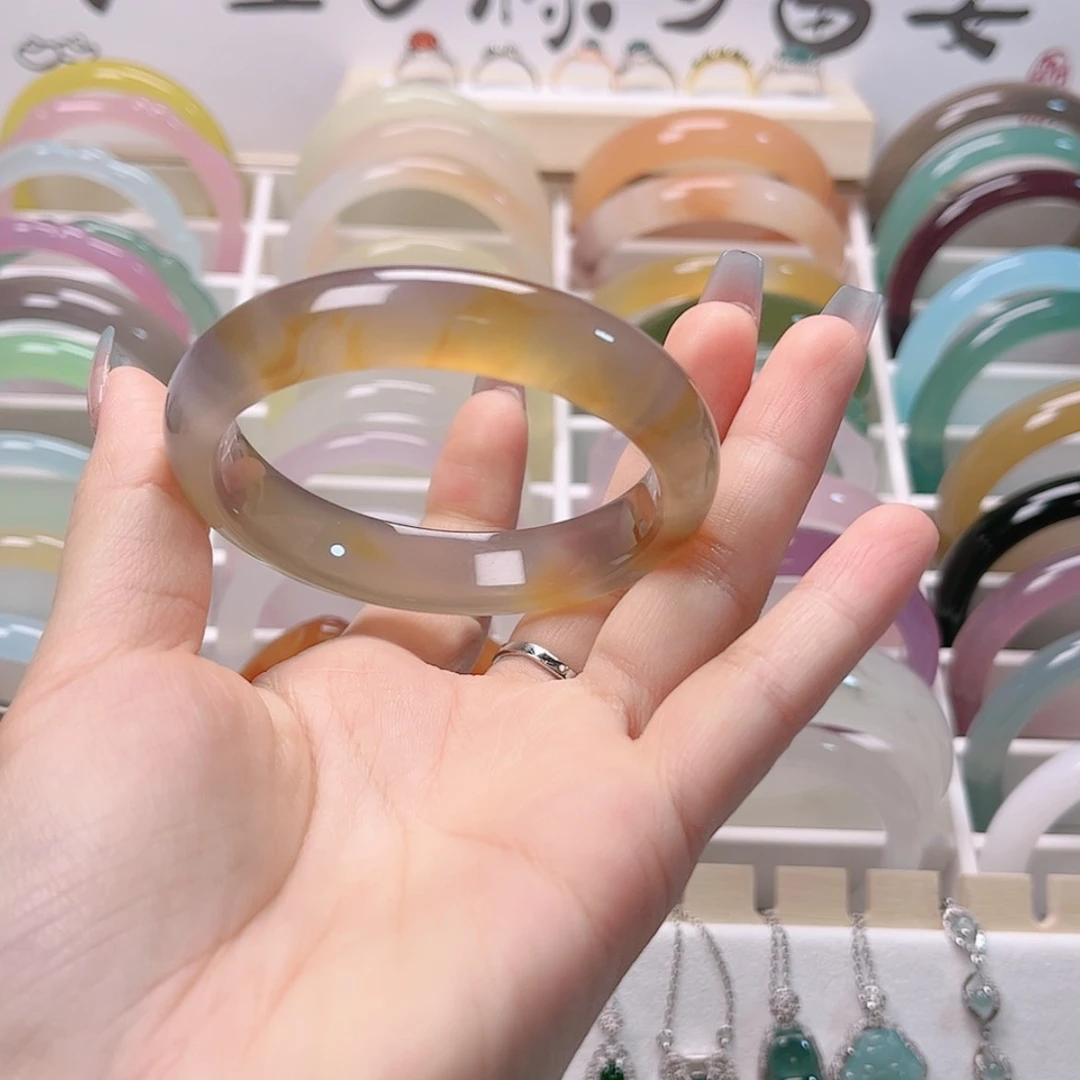 【闪购商品】石英质玉手镯未镶嵌
