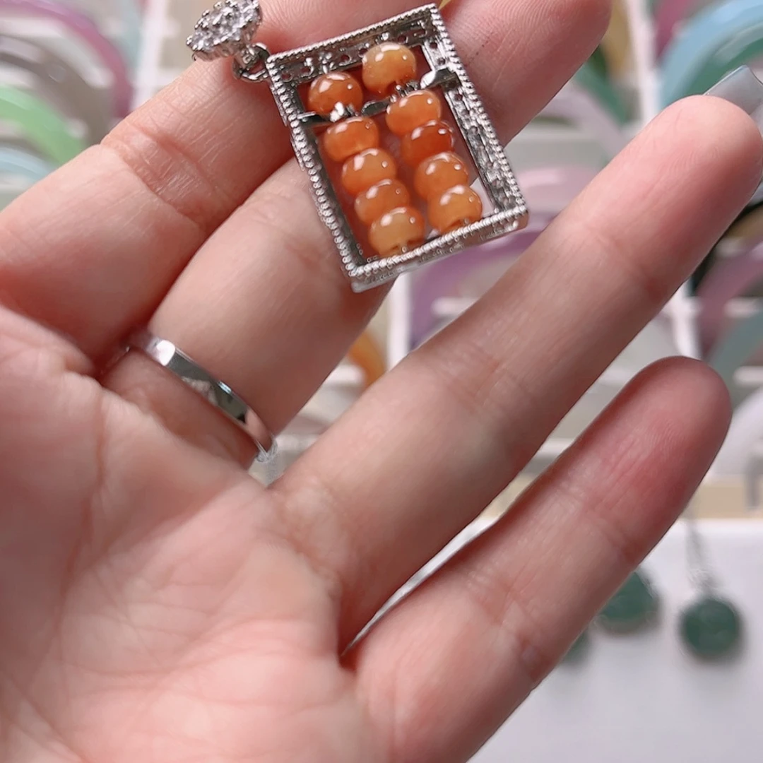 【闪购商品】翡翠颈饰未镶嵌