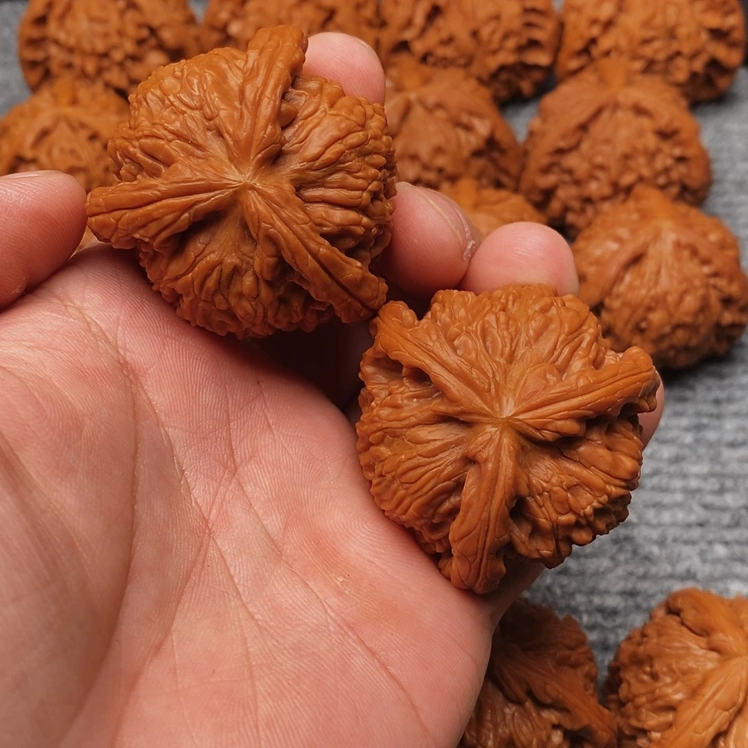 文玩核桃吊坠海****厅精工修复三棱42白奔