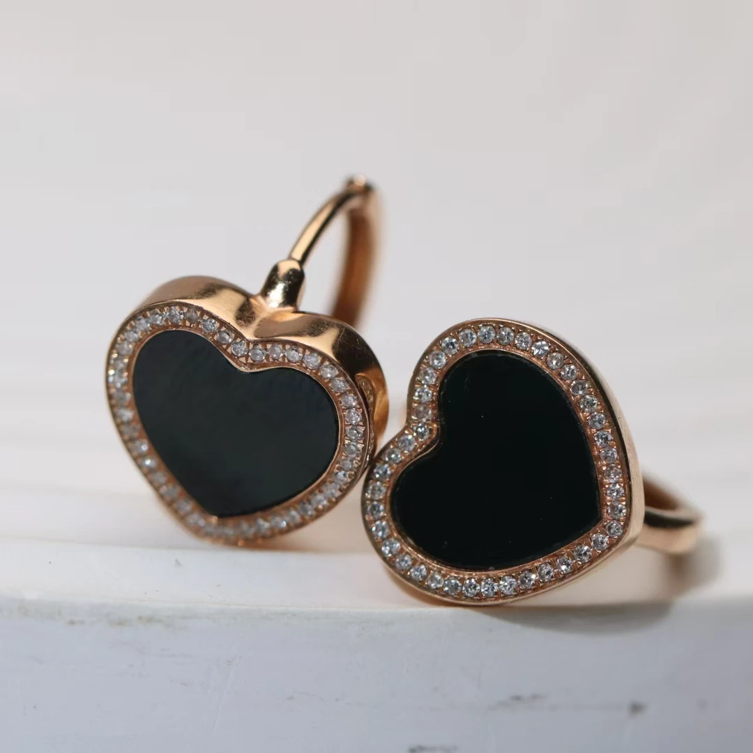 天然缅甸翡翠墨翠 长：13.0mm宽：13.7mm厚：2.3mm