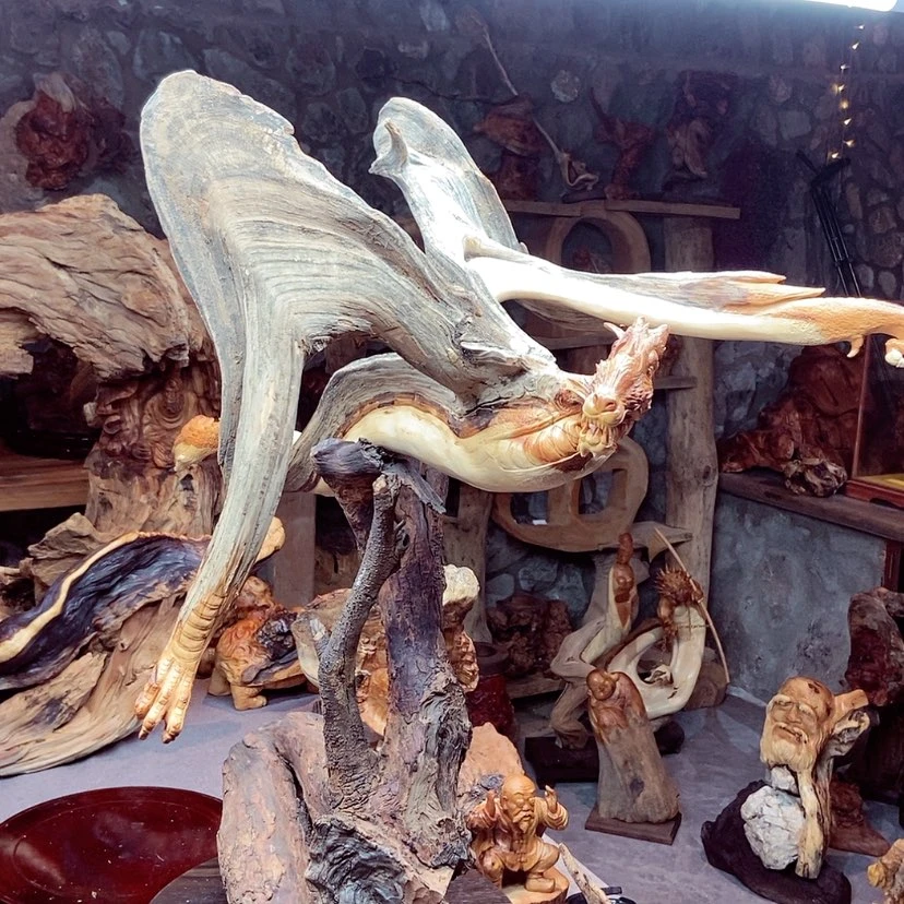 【闪购商品】柏木根雕地*戈