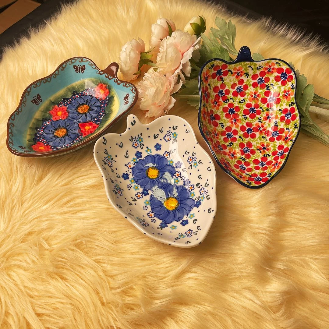 新疆包邮【三色树叶盘】家用手绘釉下彩花边碎花陶瓷小盘