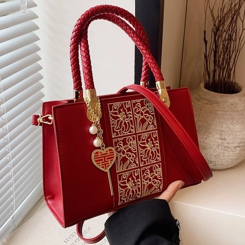 国风刺绣红色包包新娘结婚包女大容量中年妈妈手提包斜挎婆婆礼物