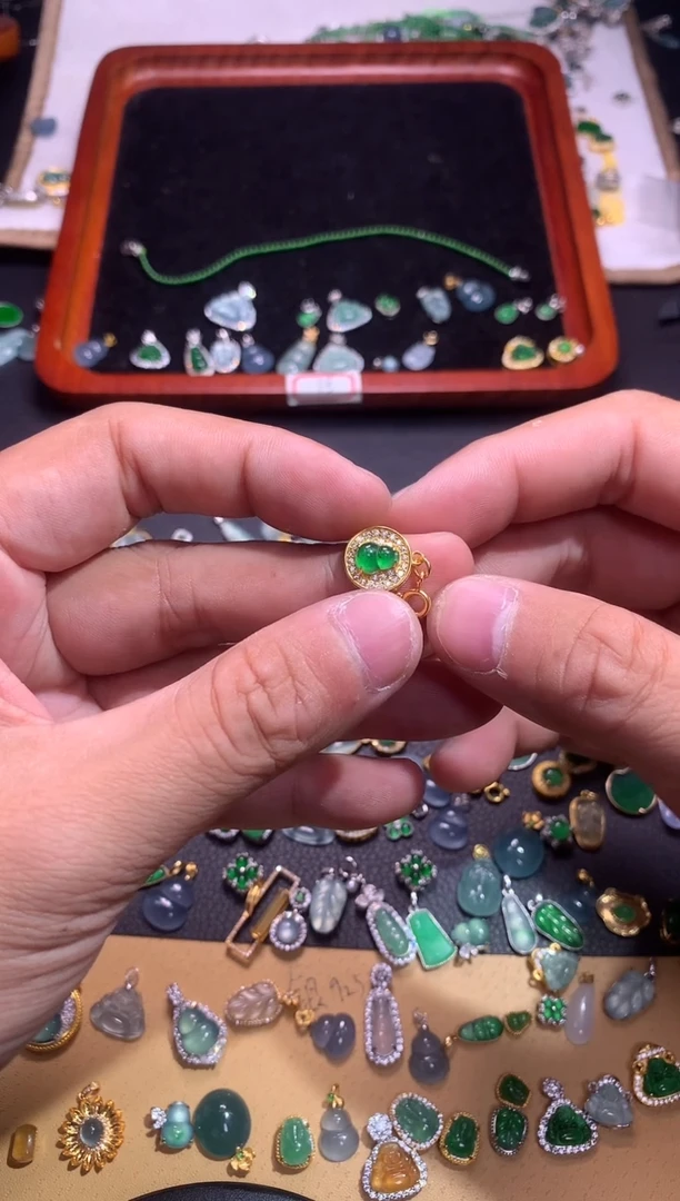 【闪购商品】翡翠吊坠(不含链)银S925镶嵌1