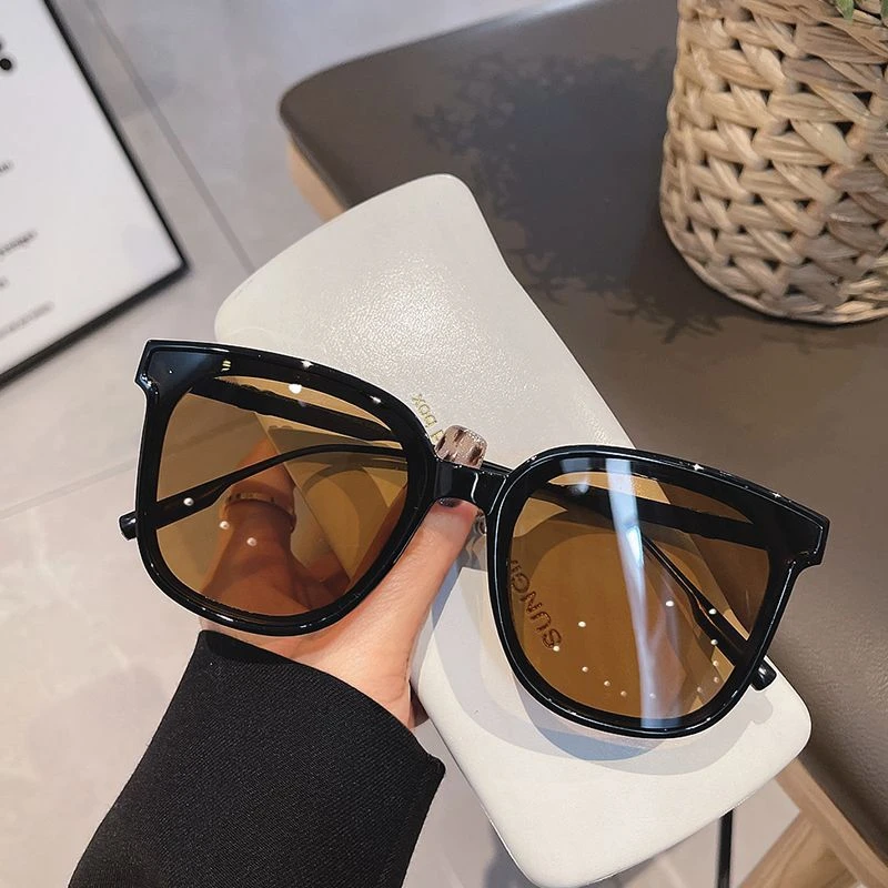 大框透明茶色墨镜女款高级感显脸小夏季百搭黄色太阳眼镜大脸男士