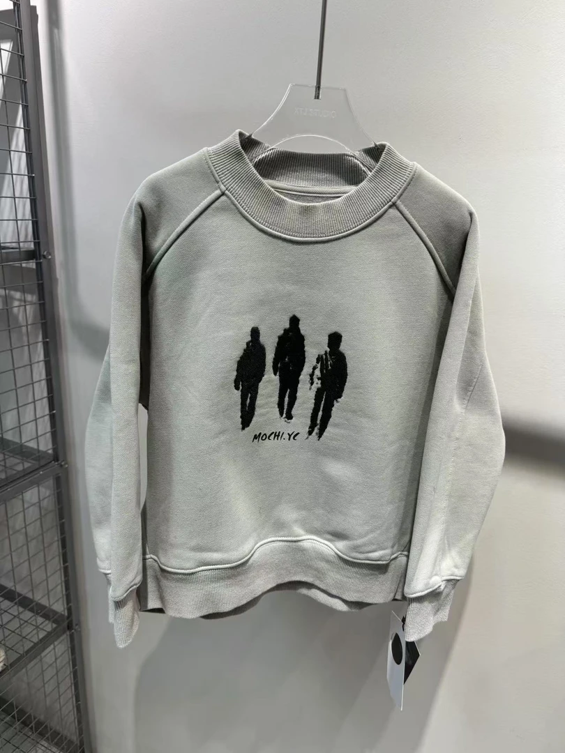 XTJ STUDIO童装 设计师款 MC 胸口三个小人加绒卫衣 冬款