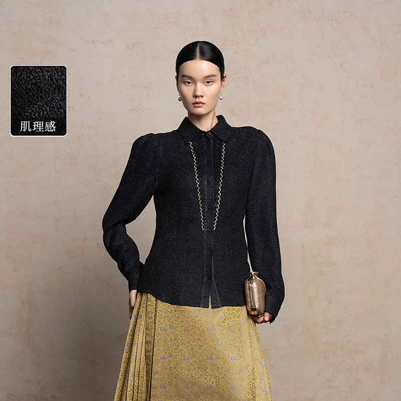 生活在左压褶衬衣肌理感复古优雅修身显瘦2025春季新品长袖上衣女