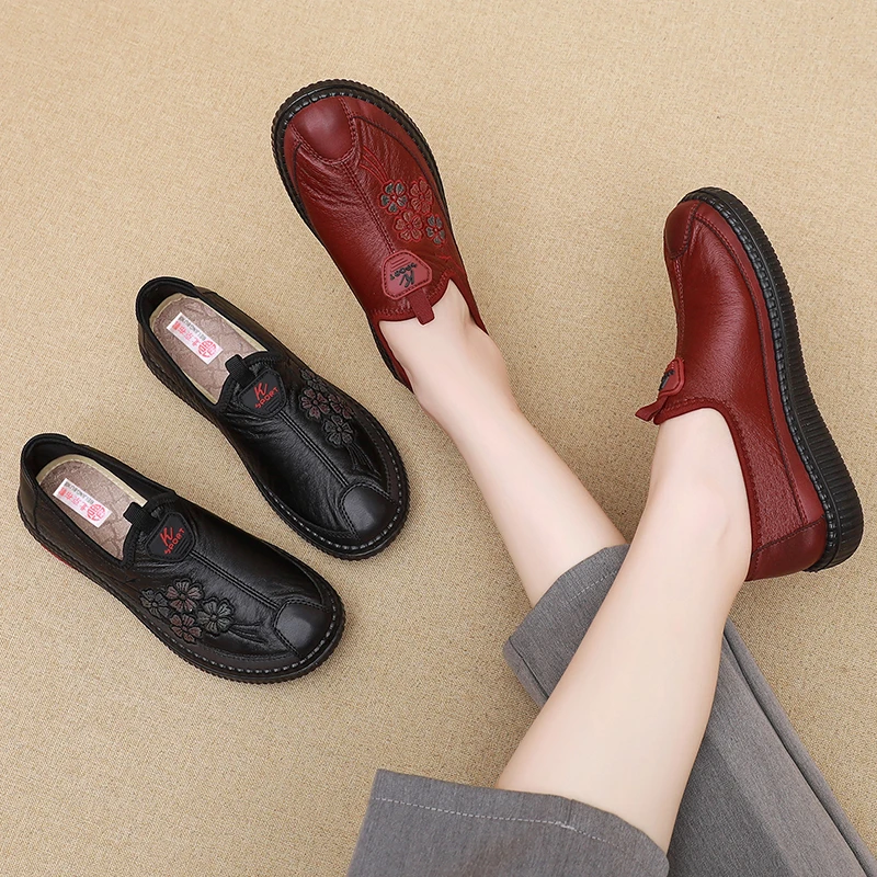 老太太妈妈鞋老北京布鞋软底单鞋中老年新款奶奶女鞋春秋皮鞋老人