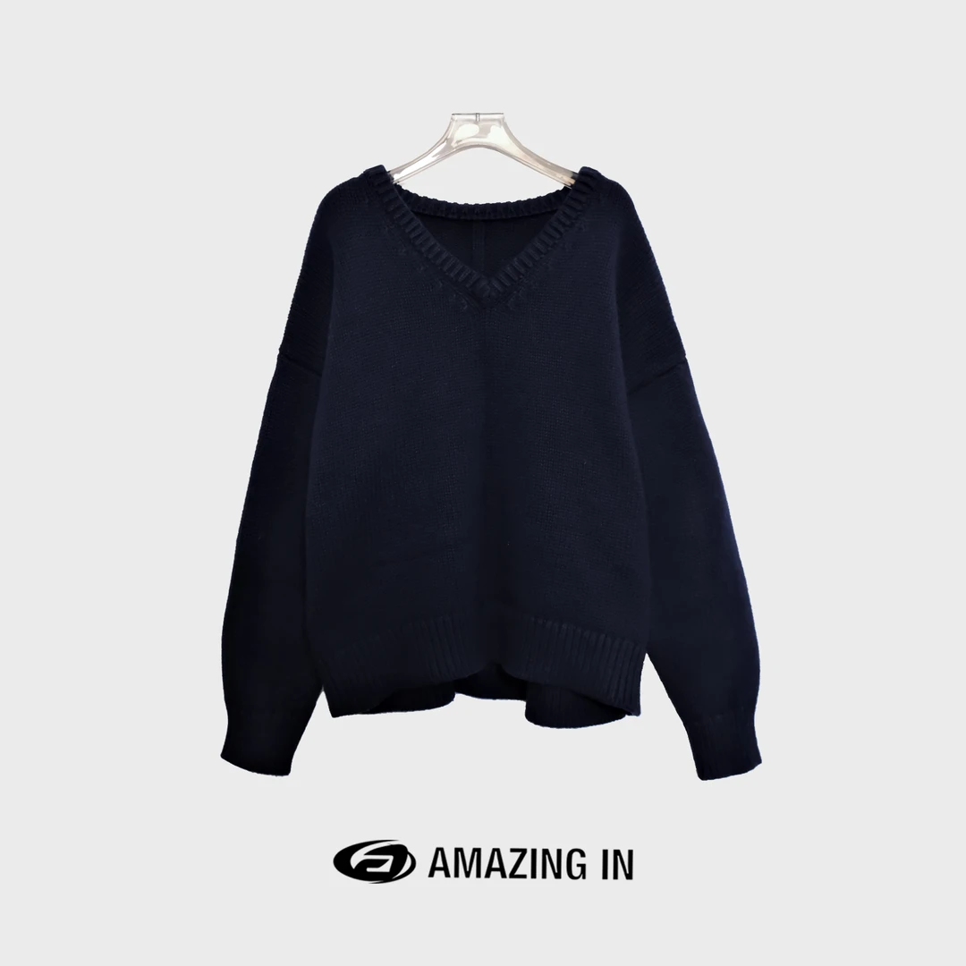 AMAZING IN 秋冬慵懒软糯宽松纯色V领编织毛衣女A231021-XYF2306