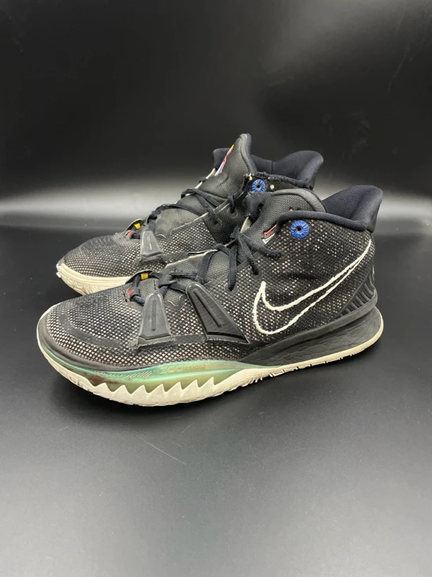 耐克篮球鞋欧文7/42.5码/黑蓝/瑕疵已拍出/公价1389