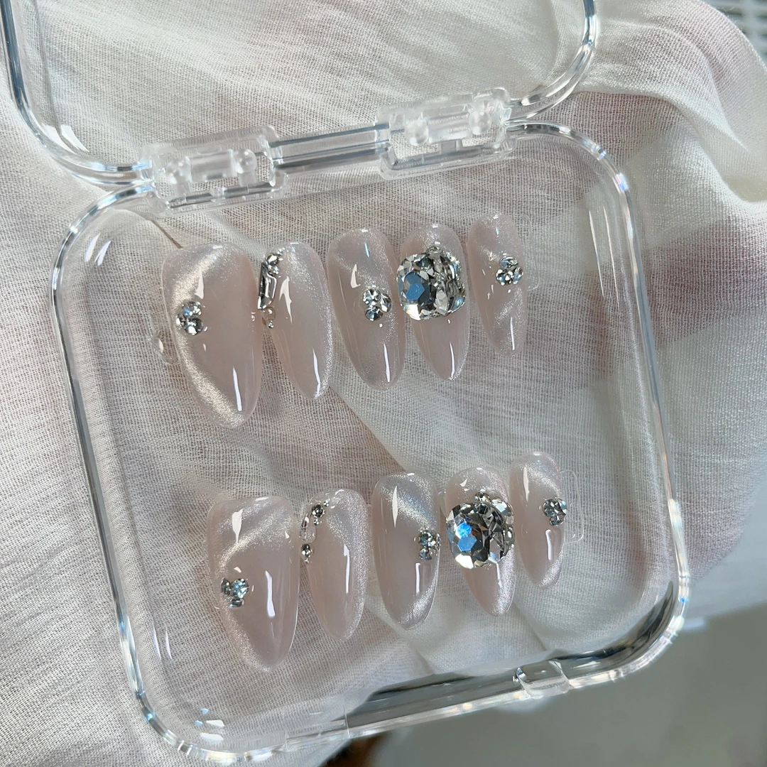 【飘带猫眼】穿戴甲显白高级气质椭圆裸色猫眼显白气质时尚轻奢美甲