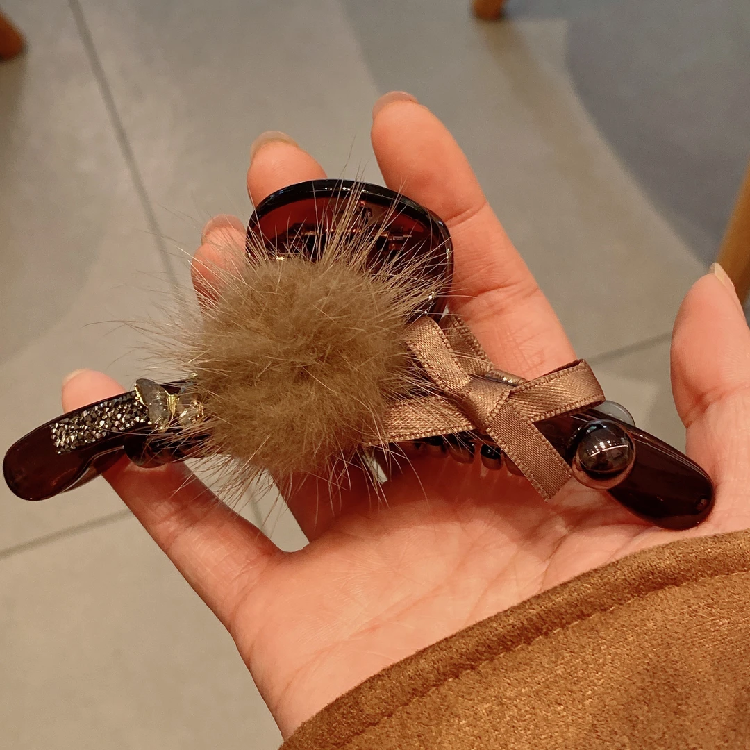 M1421秋冬新款优雅时尚百搭13厘米经典气质网红毛毛大抓夹毛茸茸