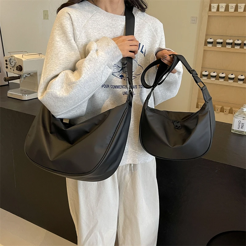 潮2025新款大容量包包女慵懒风时尚单肩斜挎饺子包潮流百搭休闲包