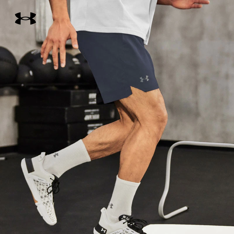 安德玛UAVanish男士夏季速干休闲透气户外运动跑步运动衣1373718