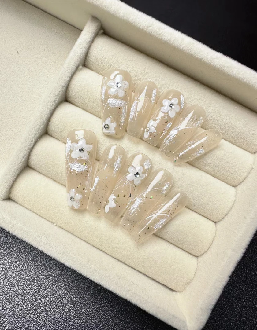 #230手绘雕花渐变长甲片裸色显白纯欲夏日纯手工穿戴美甲贴