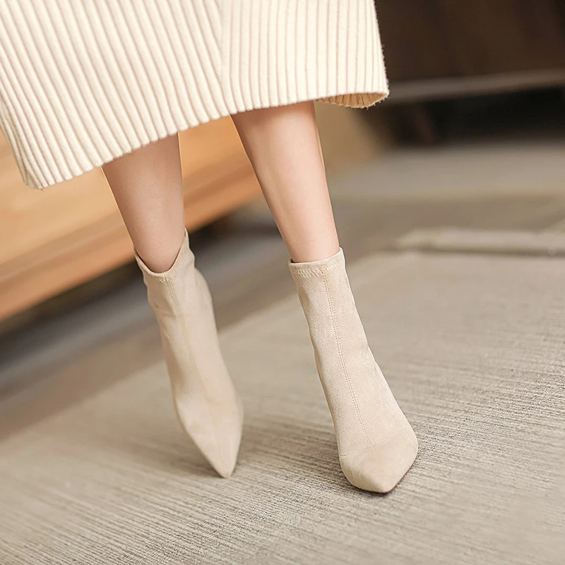 飞燕女鞋2024秋冬新款短靴气质细跟尖头单靴高跟鞋短筒瘦瘦弹力靴