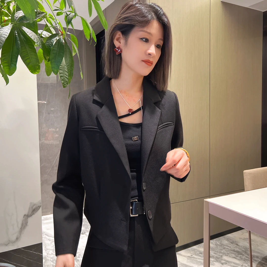 女人阁（西装外套8817）24年新款潮流时尚立领百搭气质外套