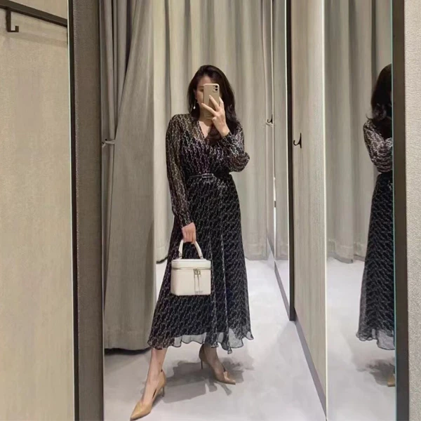 优雅迷人气质！早秋新品女士真丝法式印花V领收腰显瘦连衣裙长袖