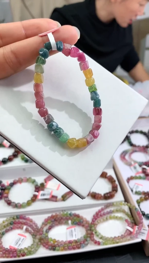 【闪购商品】碧玺手串未镶嵌多样性发一条