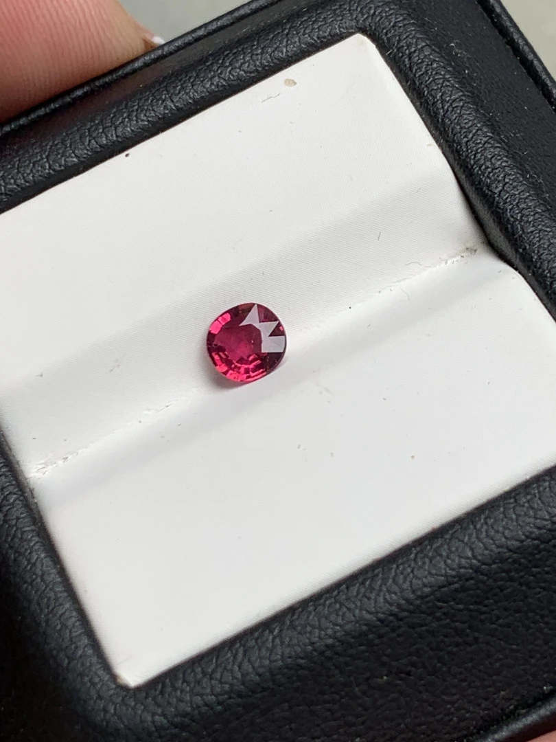 天然碧玺裸石 卢比莱碧玺颜色亮闪