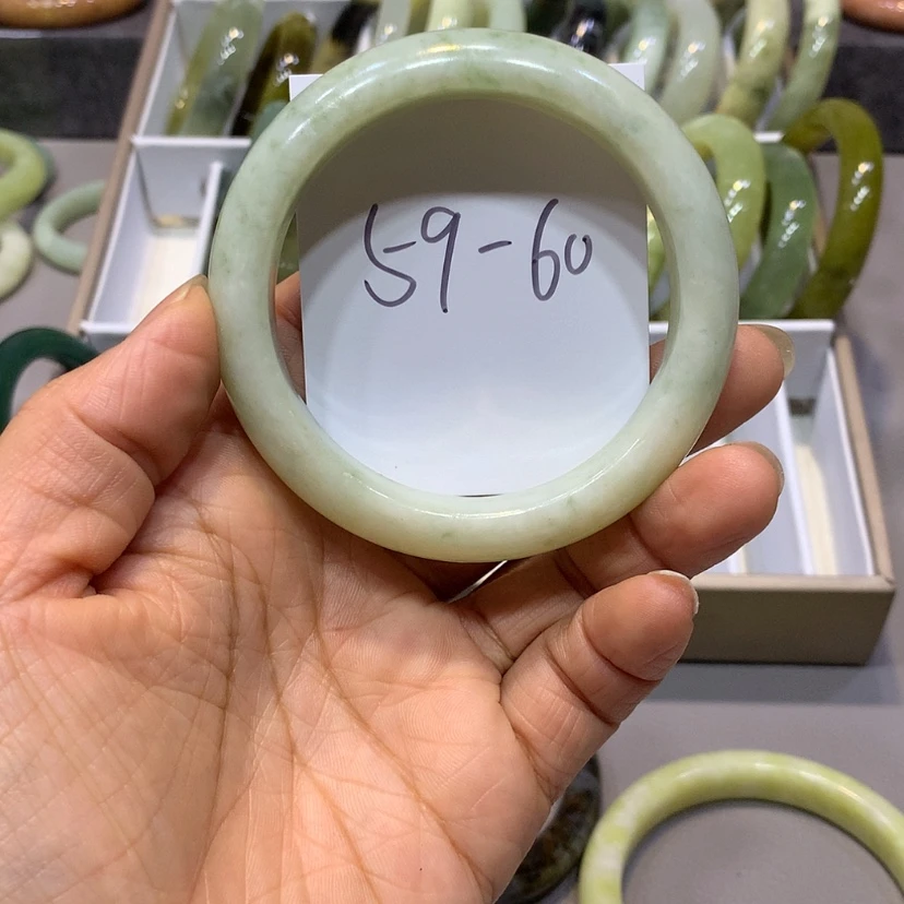 【闪购商品】岫玉手镯未镶嵌手镯138