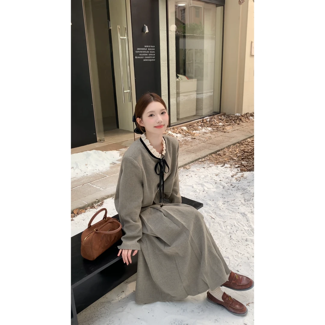 【南法少女】法式复古蕾丝边短款外套+高腰显瘦百褶裙两件套装