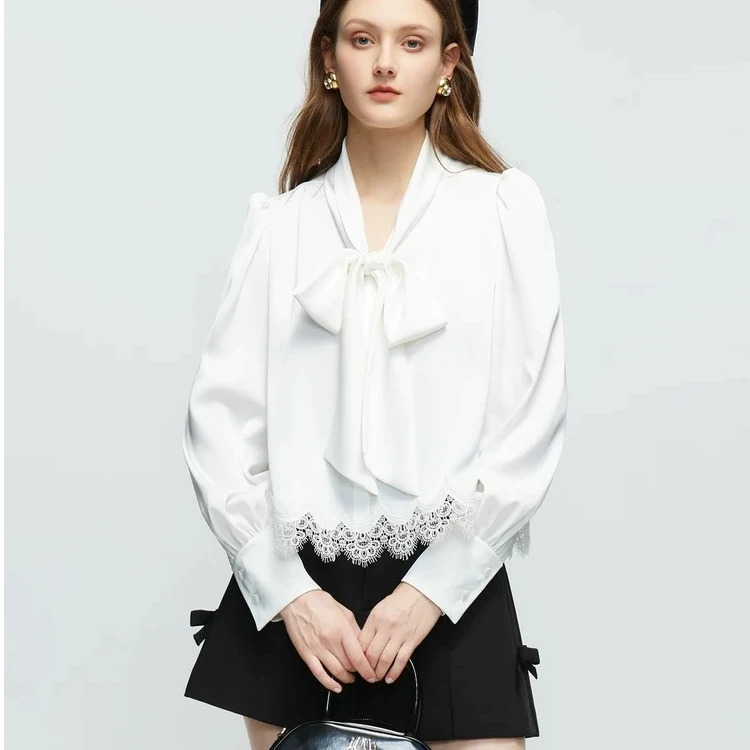 白色衬衫高级感2024秋季新款优雅气质系带蝴蝶结蕾丝拼接缎面上衣