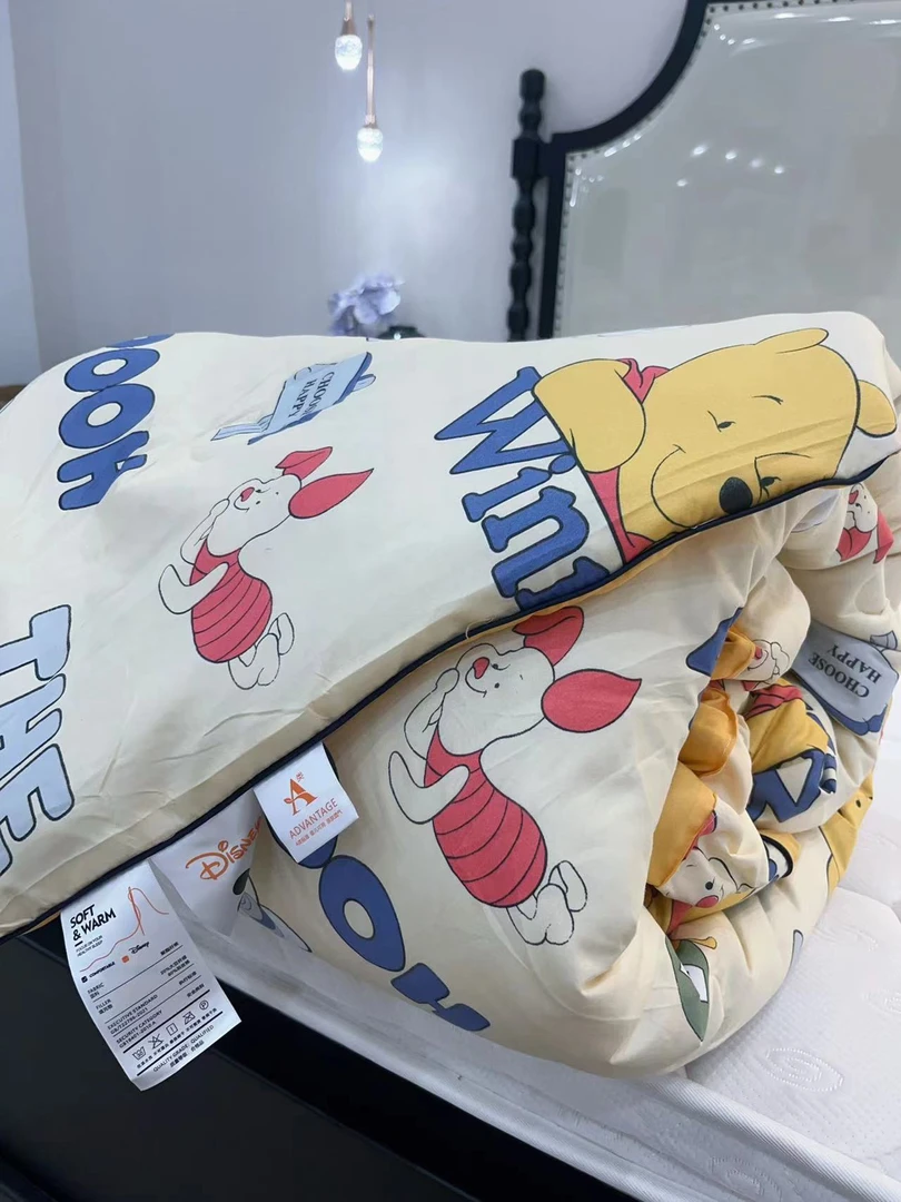 200*230cm冬被（维尼小熊）8斤左右