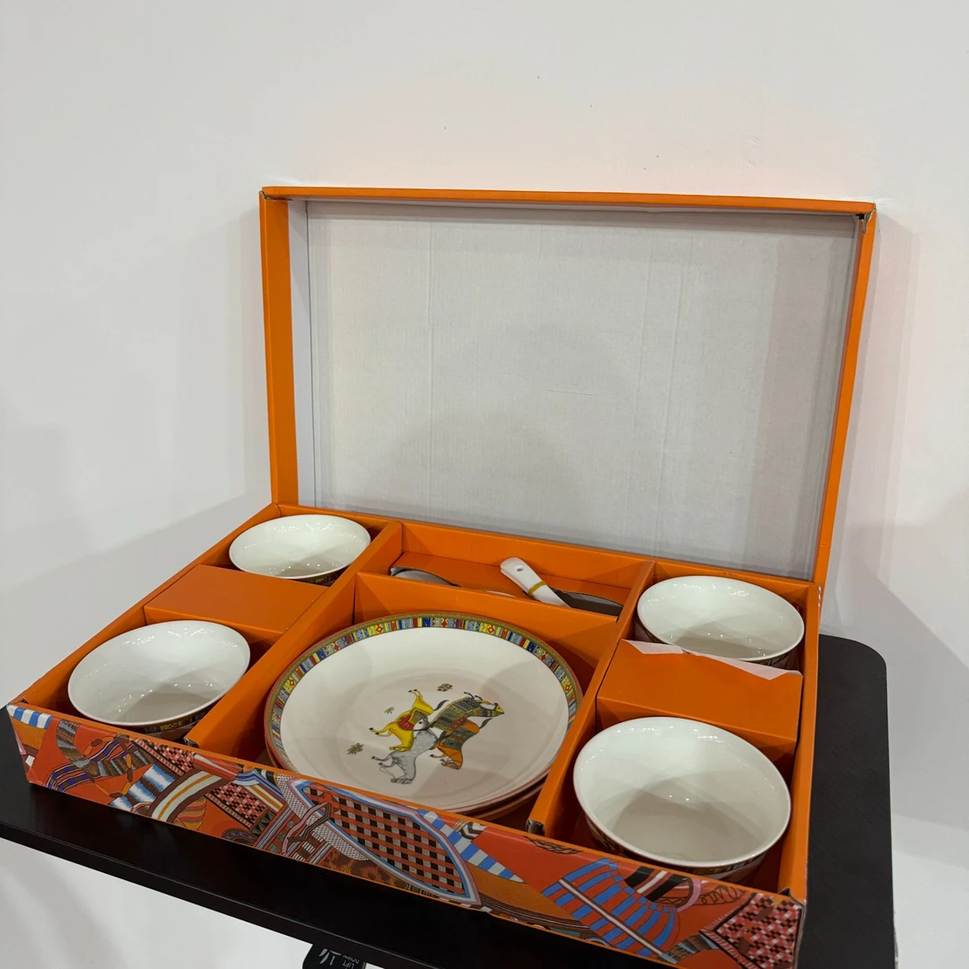 N餐具陶瓷碗盘套装十件套礼盒装爱马橙套家用乔迁喜礼暖房大气礼