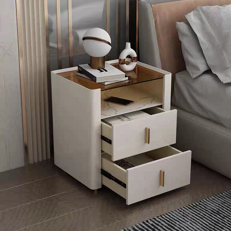 意式轻奢床头柜扪皮茶色玻璃不锈钢拉手岩板面抽屉式北欧简约家用