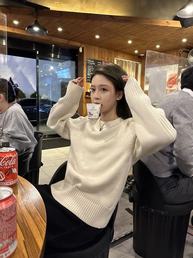 韩系圆领套头毛衣女宽松打底2025春秋新款坑条简约百搭针织衫外穿