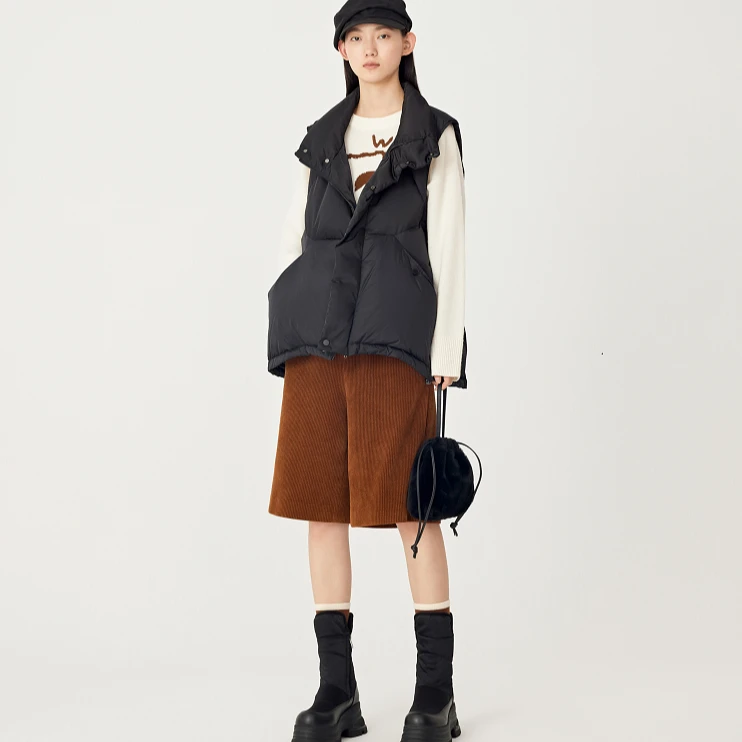 AUM/噢姆【星线好物】潮流时尚简约休闲羽绒马甲M1DE4931Y