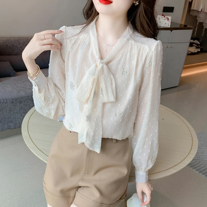 刺绣蕾丝打底衫女春秋装2025年秋季新款气质长袖雪纺小衫内搭上衣